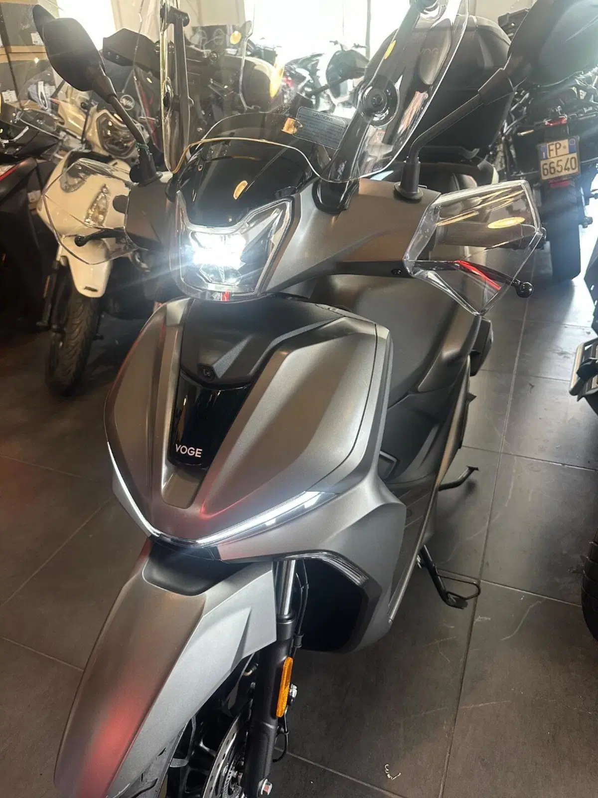 Voge Sfida SR16 200 (2025 - 26)