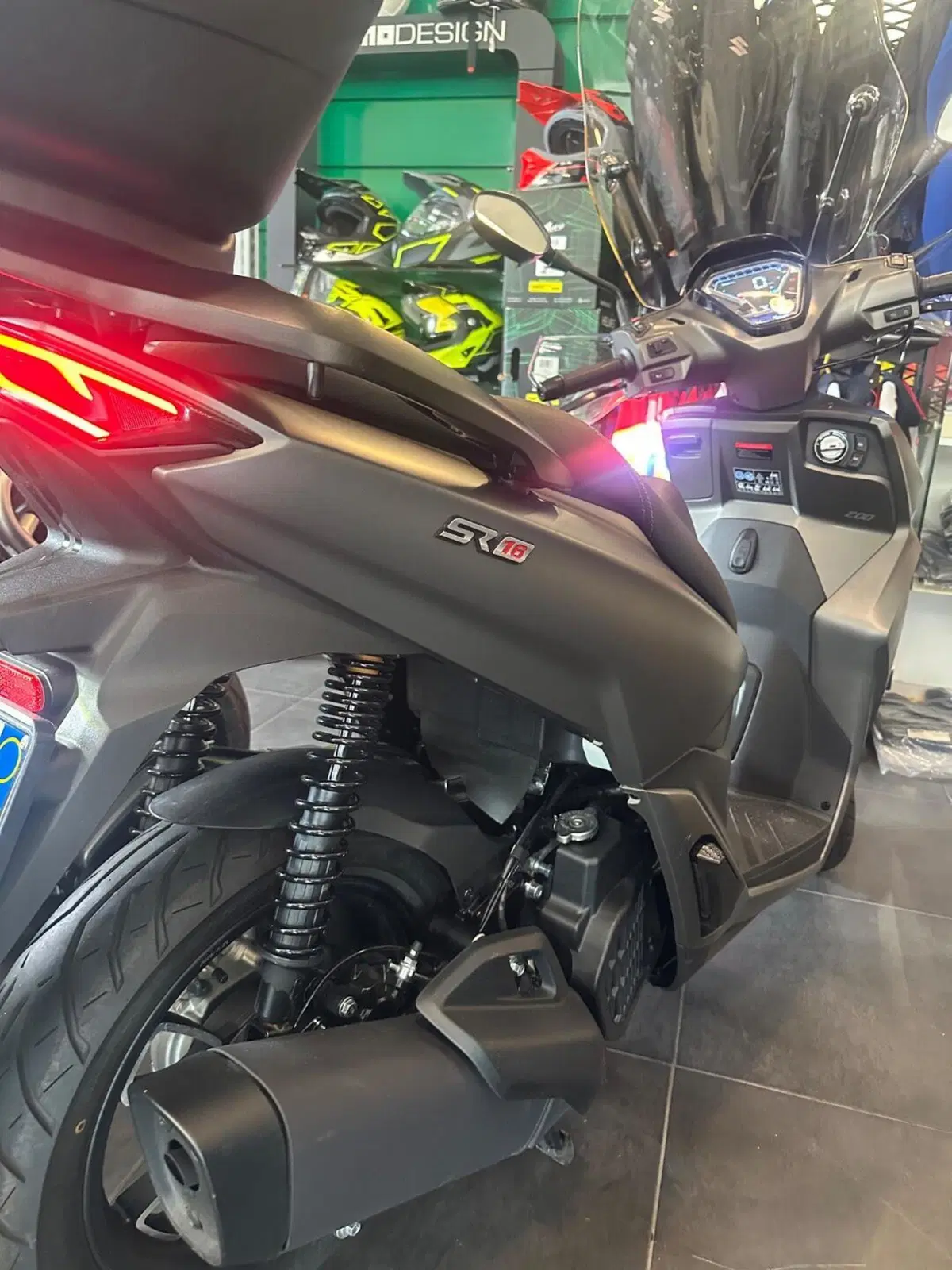 Voge Sfida SR16 200 (2025 - 26) (8)