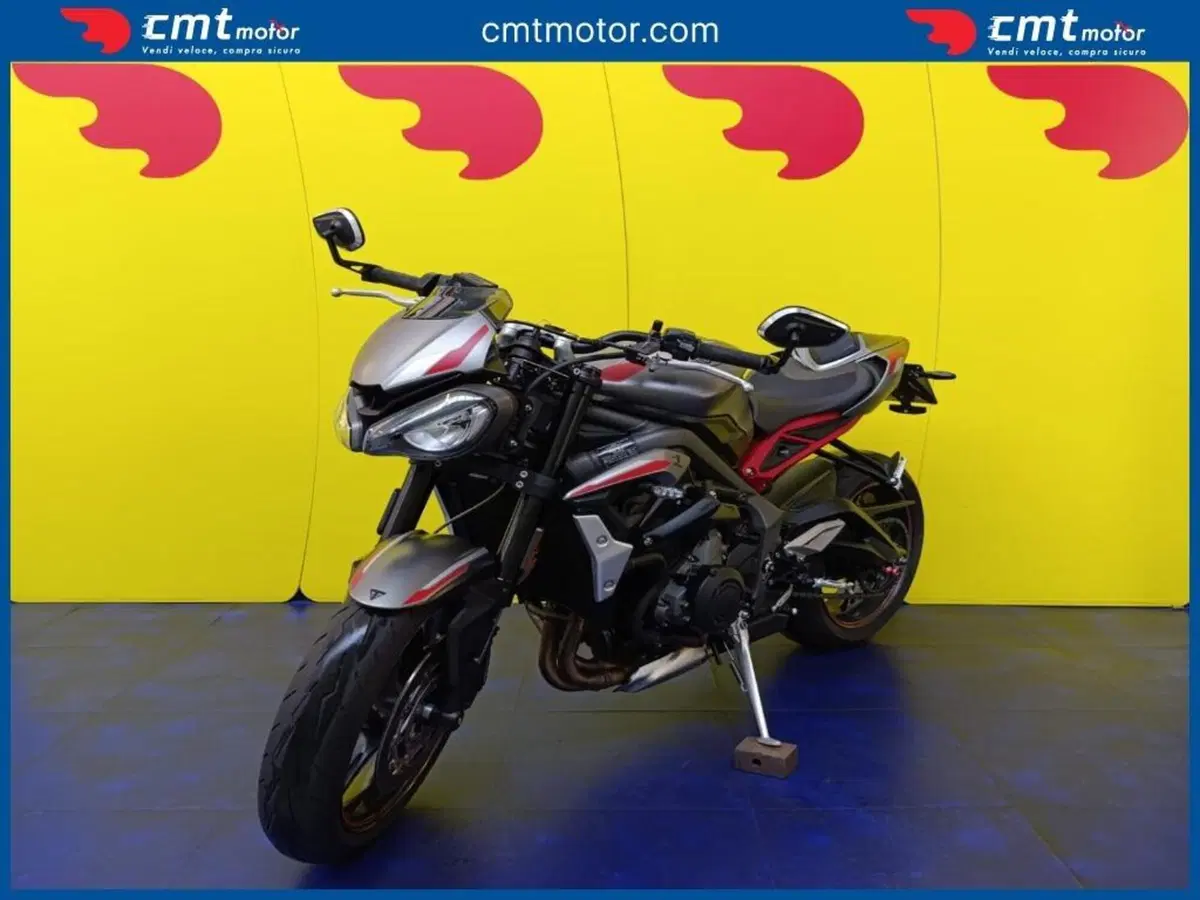 Triumph Street Triple R (2020 - 22) (2)