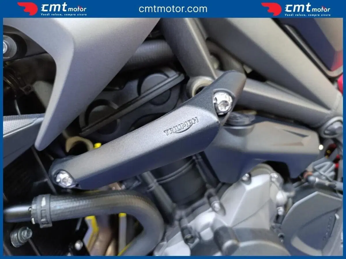 Triumph Street Triple R (2020 - 22) (7)