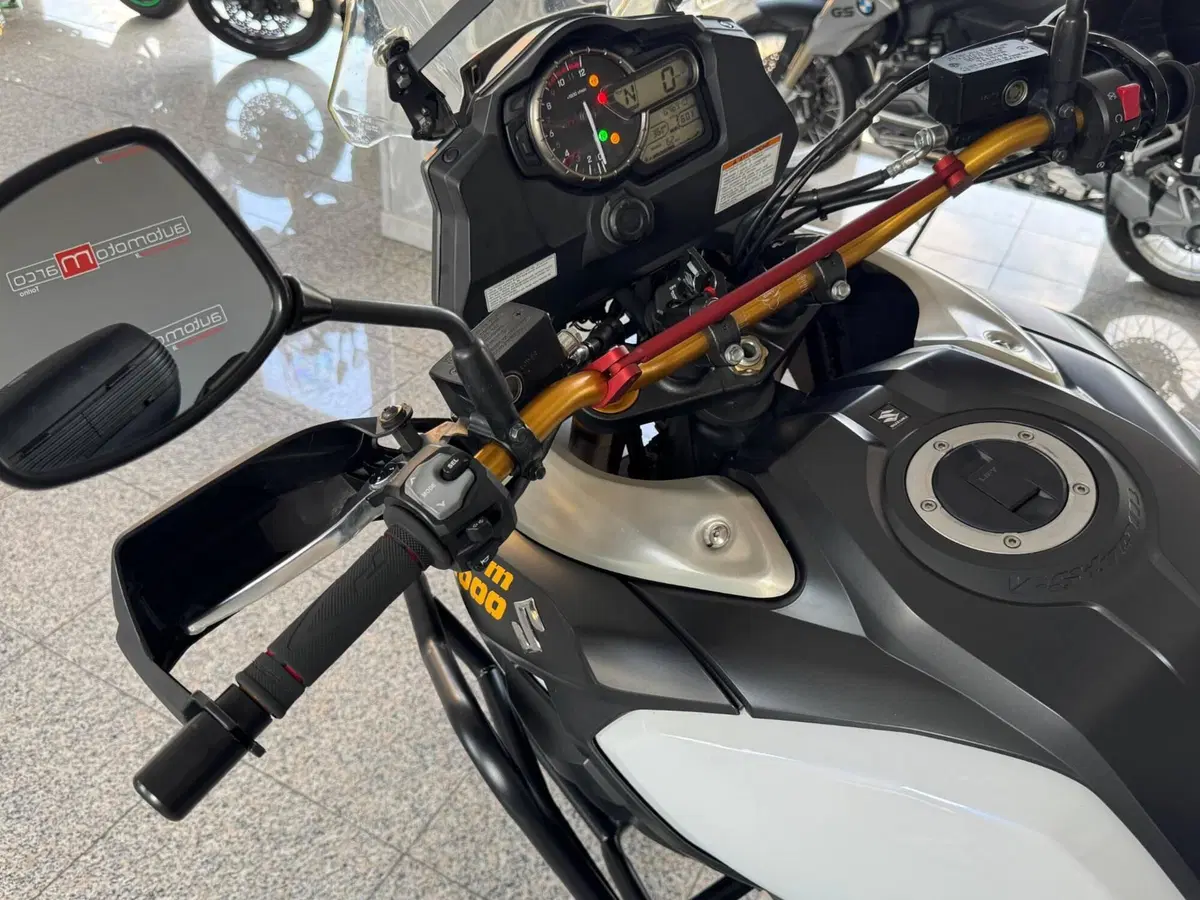 Suzuki V-Strom 1000 ABS (2014 - 17) (9)