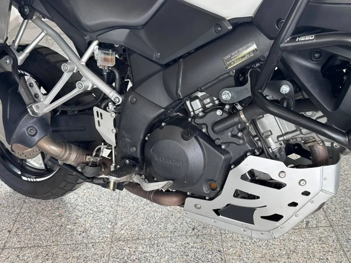 Suzuki V-Strom 1000 ABS (2014 - 17) (10)