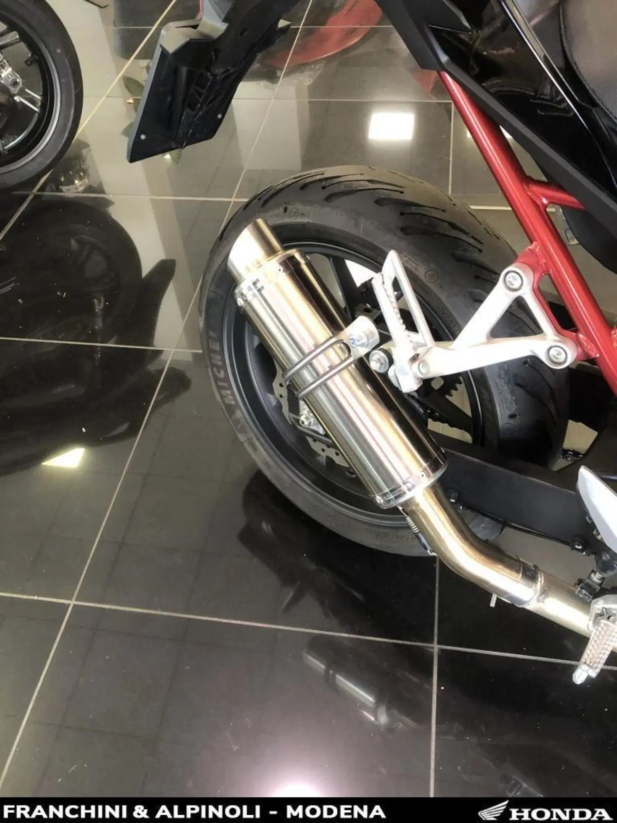 Honda CB 750 Hornet (2023 - 24) (2)