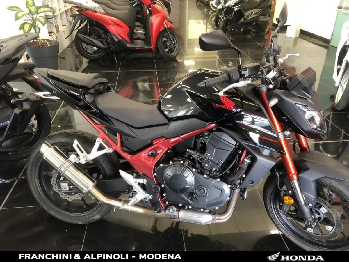 Honda CB 750 Hornet (2023 - 24) (7)