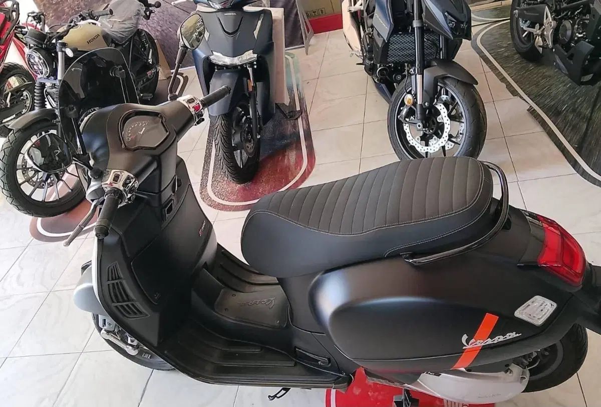 Vespa GTS 300 Super Sport (2023 - 24) (4)