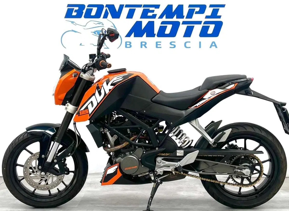 KTM 125 Duke (2)
