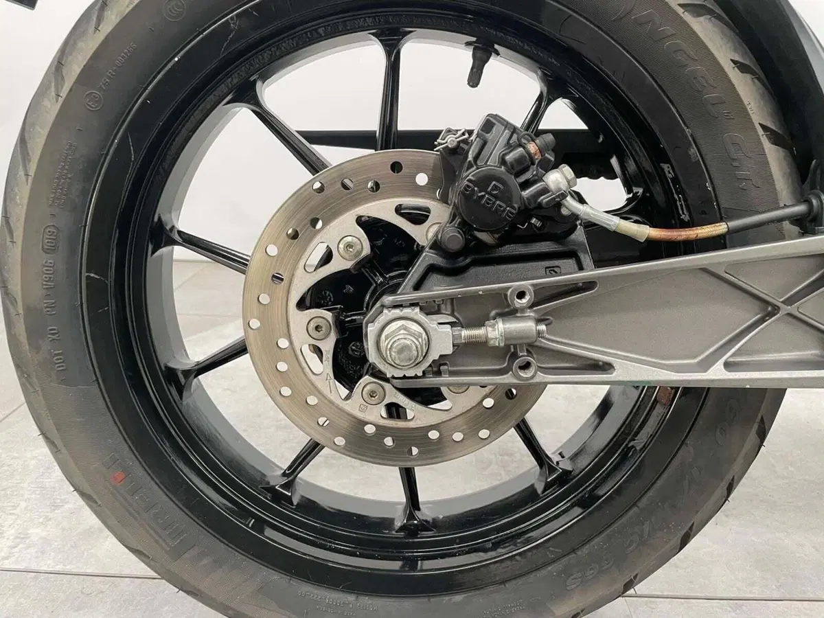 KTM 125 Duke (11)