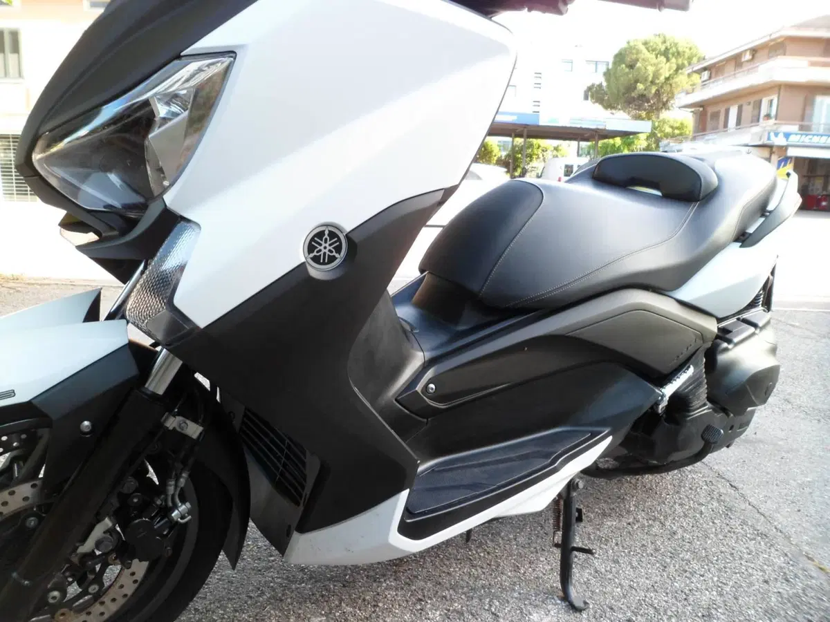 Yamaha X-Max 400 ABS (2013 - 16) (4)
