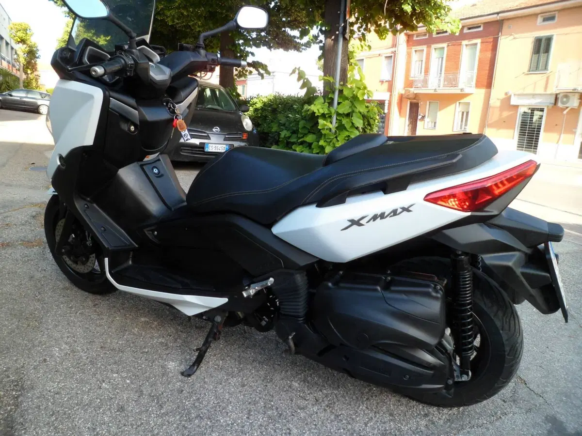 Yamaha X-Max 400 ABS (2013 - 16) (5)