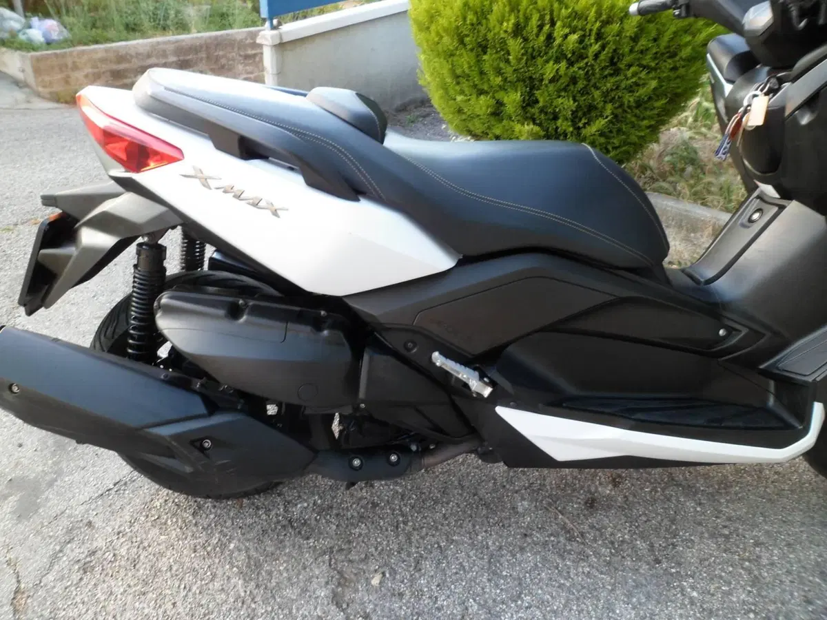 Yamaha X-Max 400 ABS (2013 - 16) (11)
