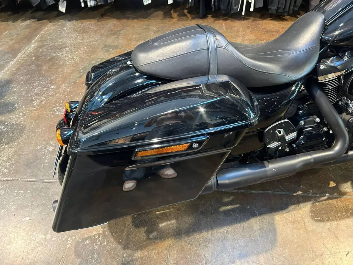 Harley-Davidson Road King Special (2021 - 25) (2)