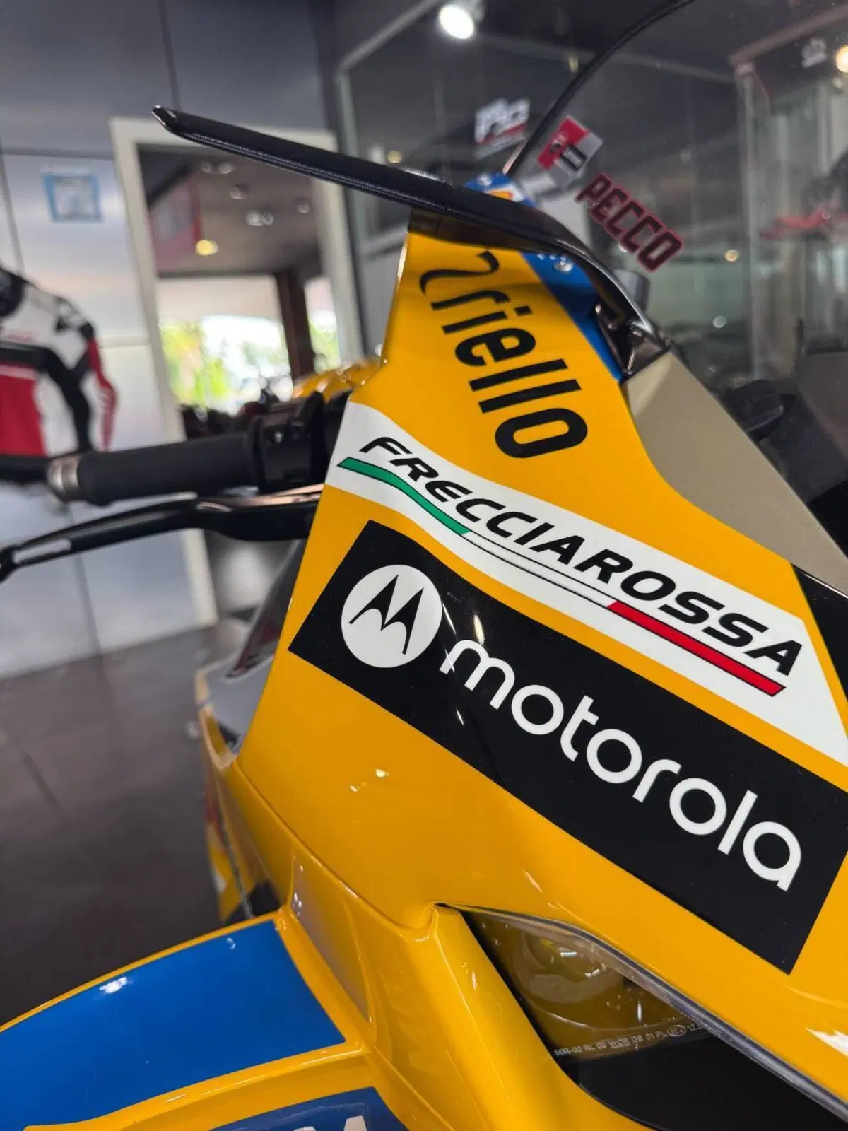 Ducati Panigale V4 Bagnaia 2023 World Champion Replica (2024) (8)