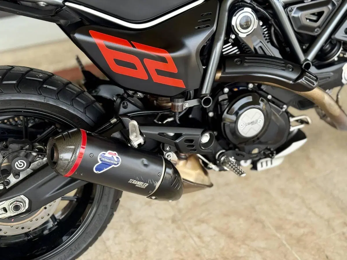 Ducati Scrambler 800 Full Throttle (2023 - 24) (3)