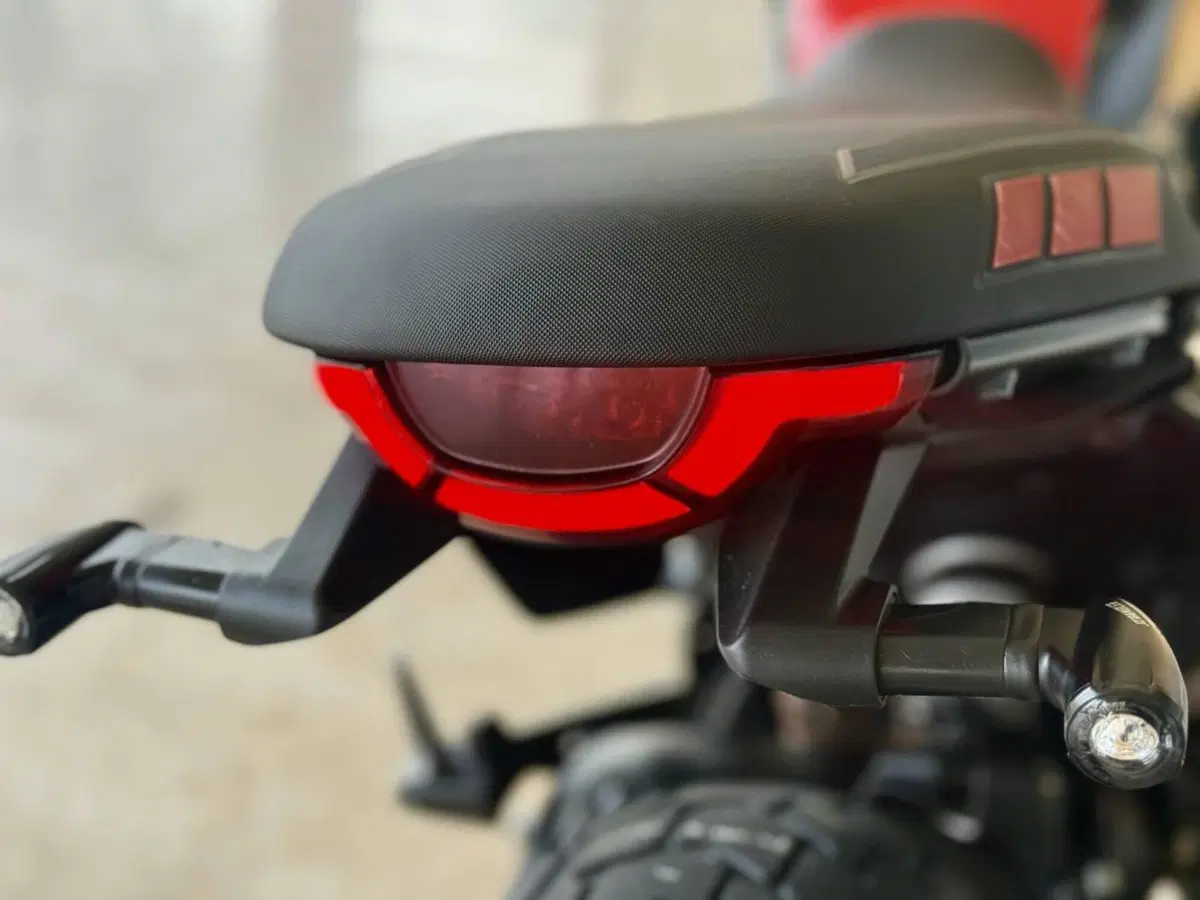 Ducati Scrambler 800 Full Throttle (2023 - 24) (4)