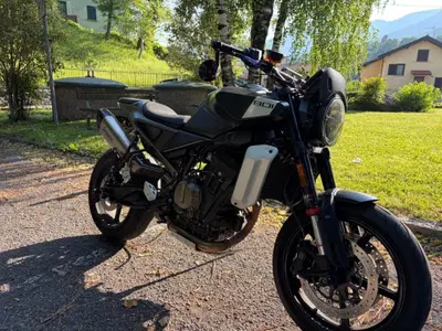 Husqvarna Svartpilen 801 (2024 - 26) usata