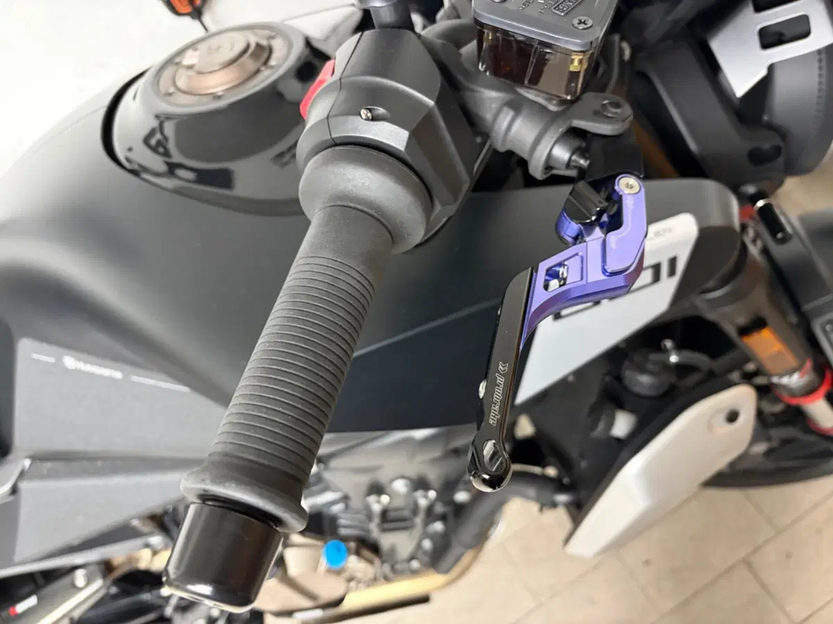 Husqvarna Svartpilen 801 (2024 - 26) (15)