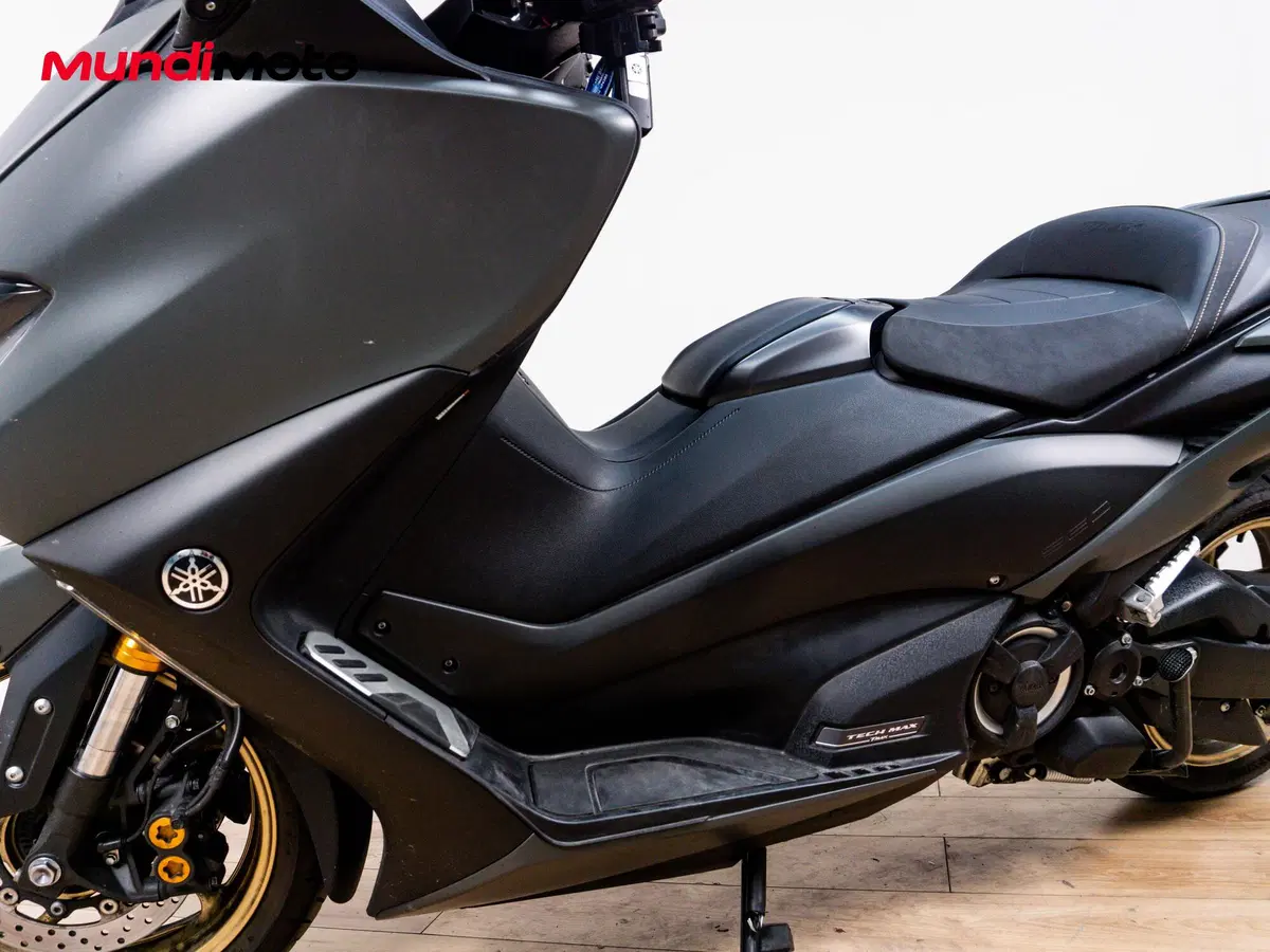 Yamaha T-Max 560 Tech Max (2020) (9)