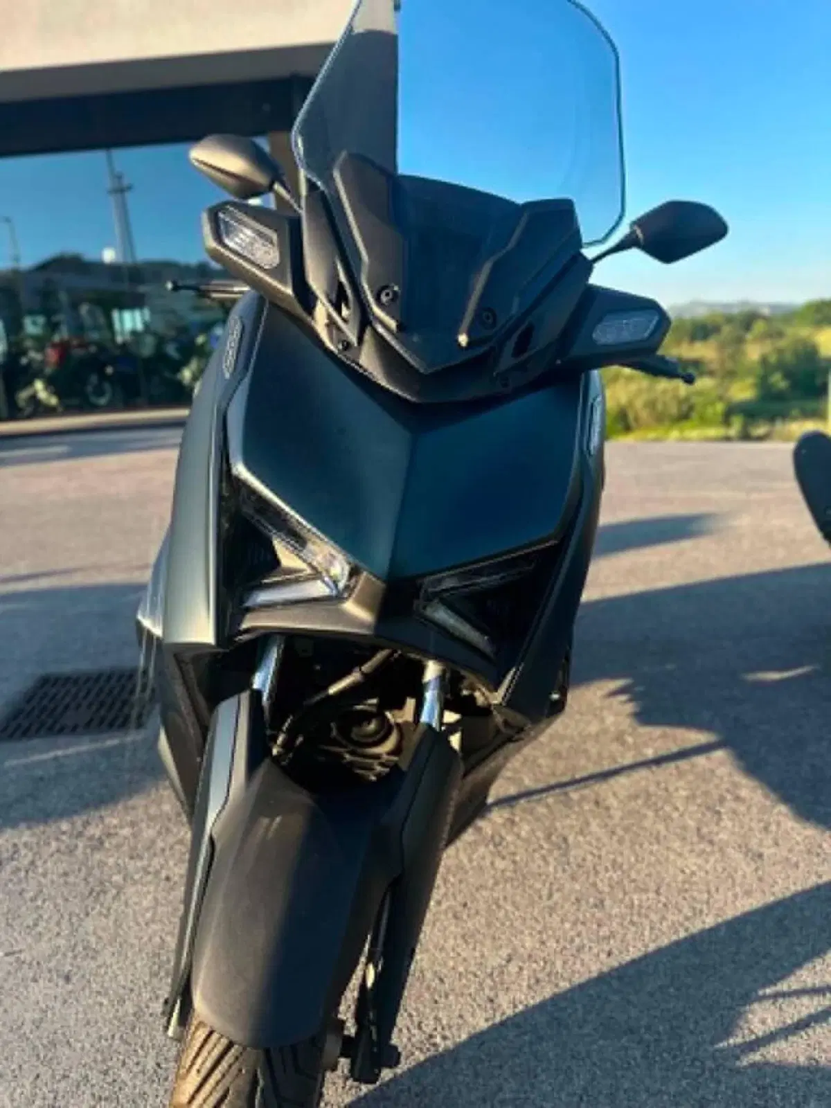 Yamaha X-Max 300 Tech Max (2021 - 24) (2)