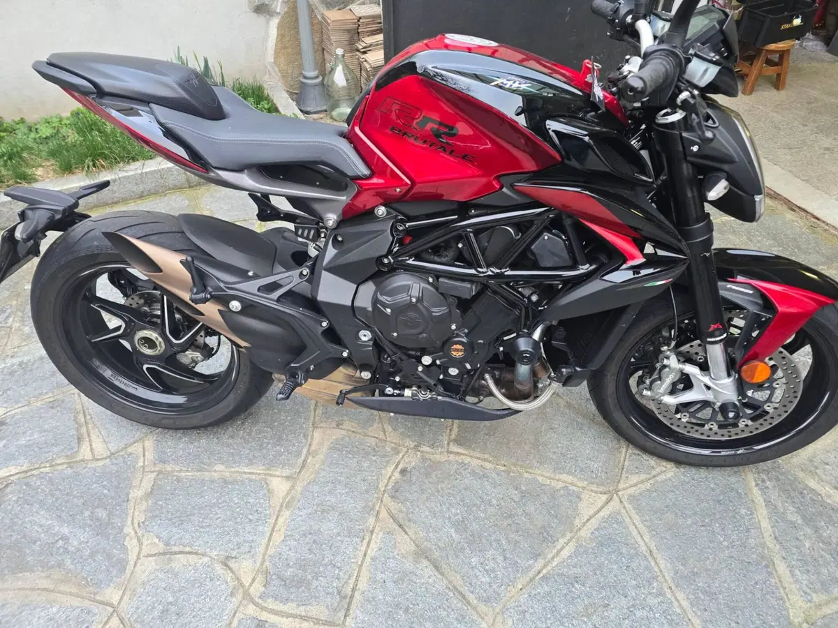 MV Agusta Brutale 800 RR (2021 - 25) (4)