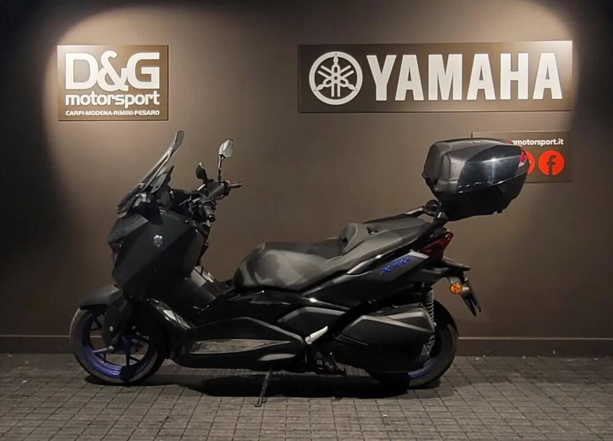 Yamaha X-Max 300 (2021 - 24) (2)