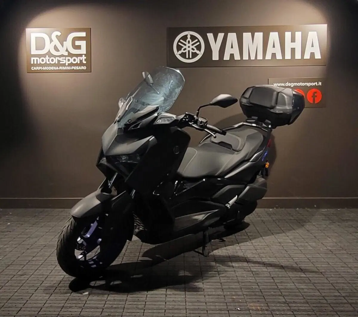 Yamaha X-Max 300 (2021 - 24) (3)