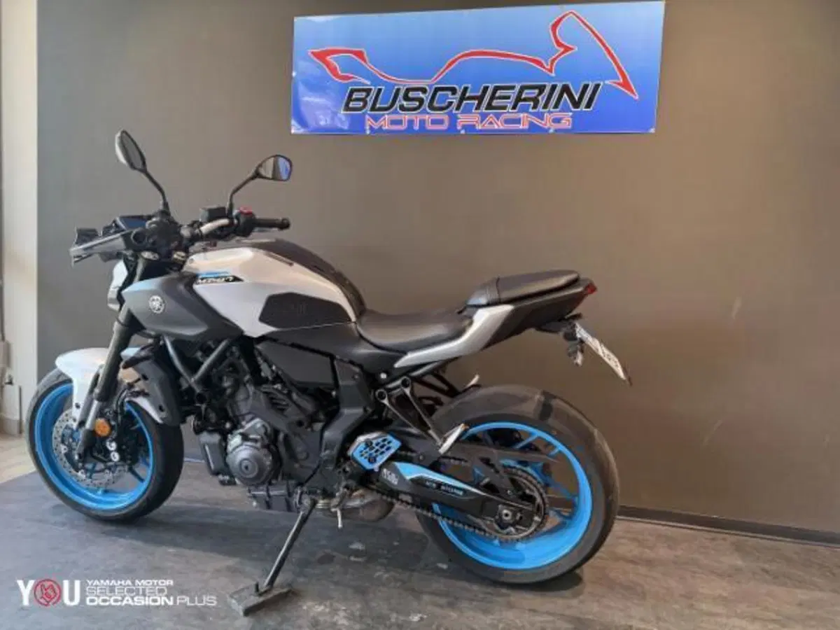 Yamaha MT-07 Y-AMT (2025 - 26) (6)
