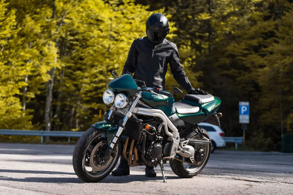 Triumph Speed Triple 955 (2002 - 04)