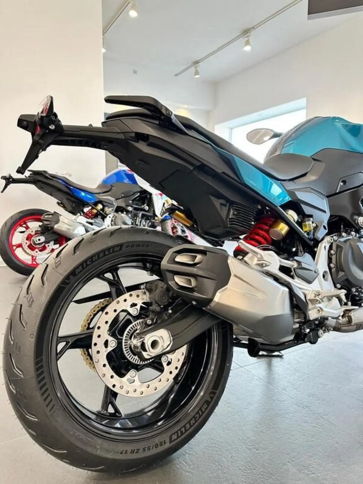 Bmw F 900 R (2025 - 26) (4)