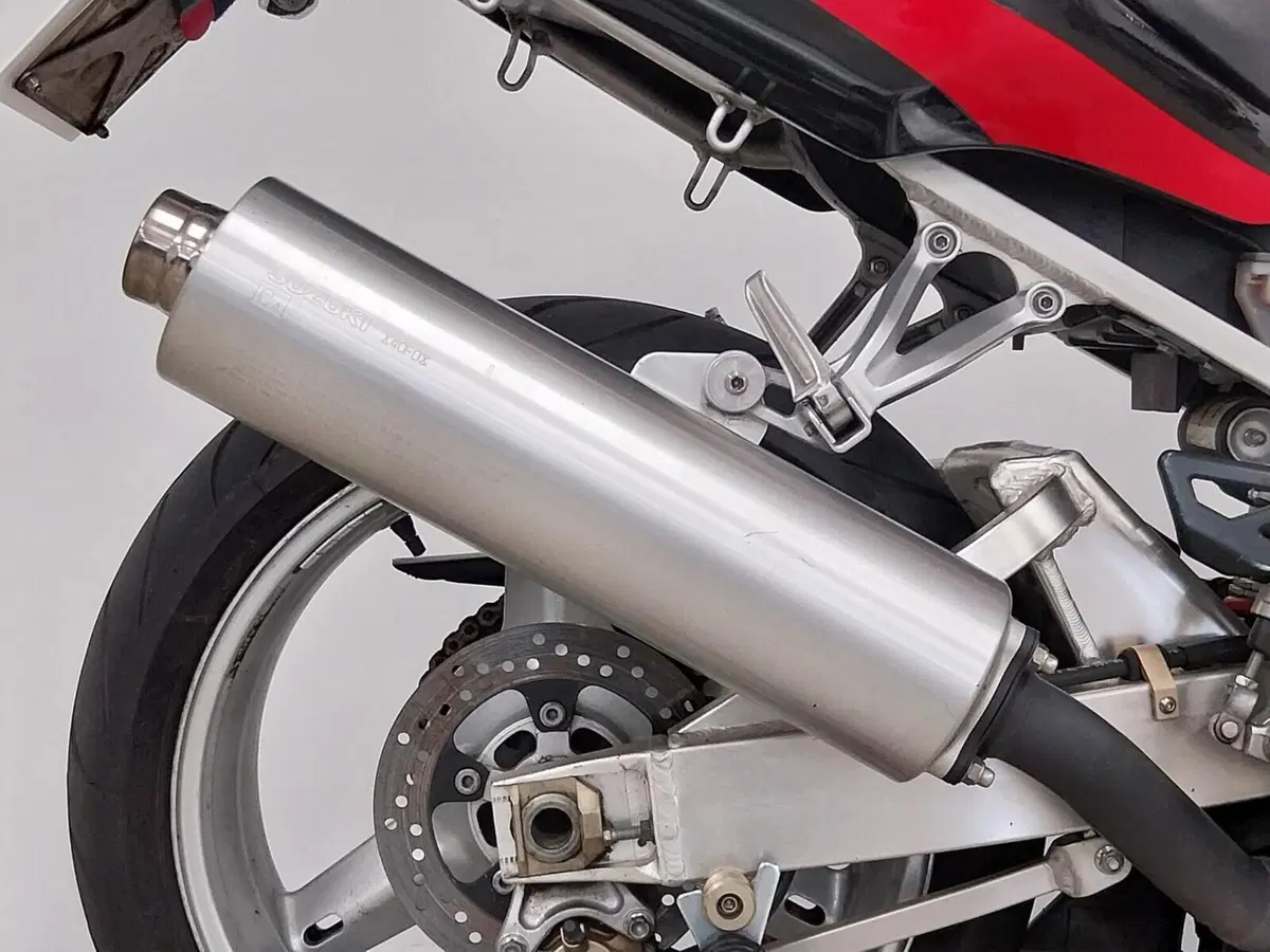Suzuki GSX-R1000 (2000 - 02) (11)