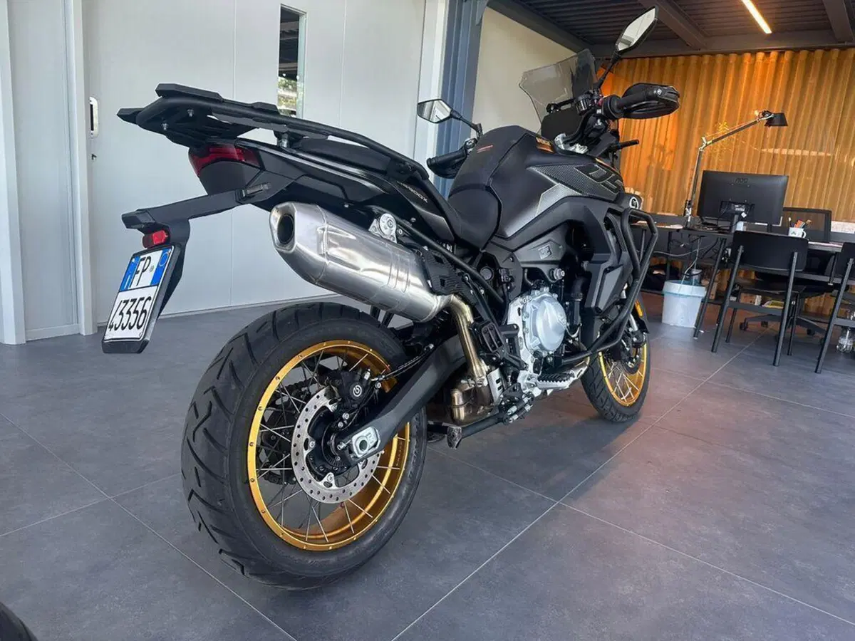 Voge Valico 900DSX (2024 - 26) (3)