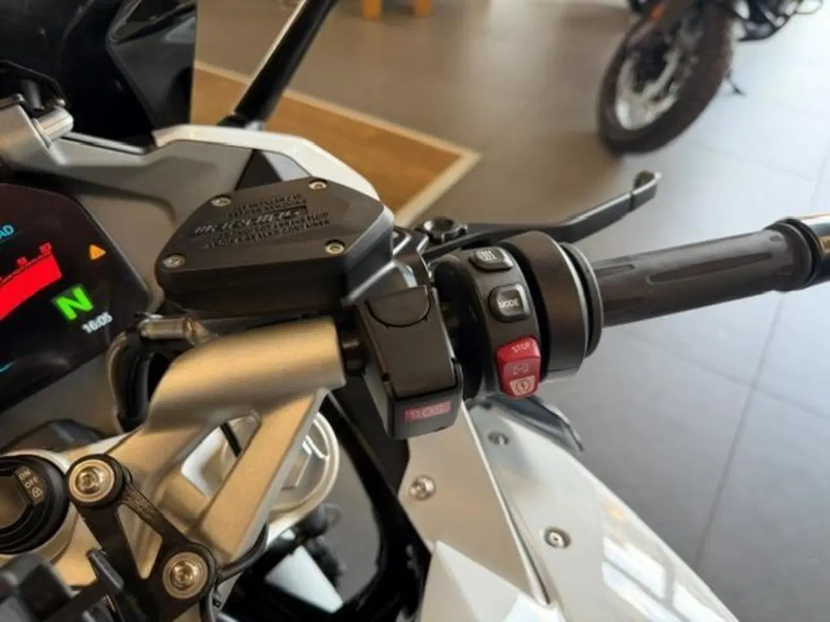 Bmw R 1250 RS (2021 - 25) (3)