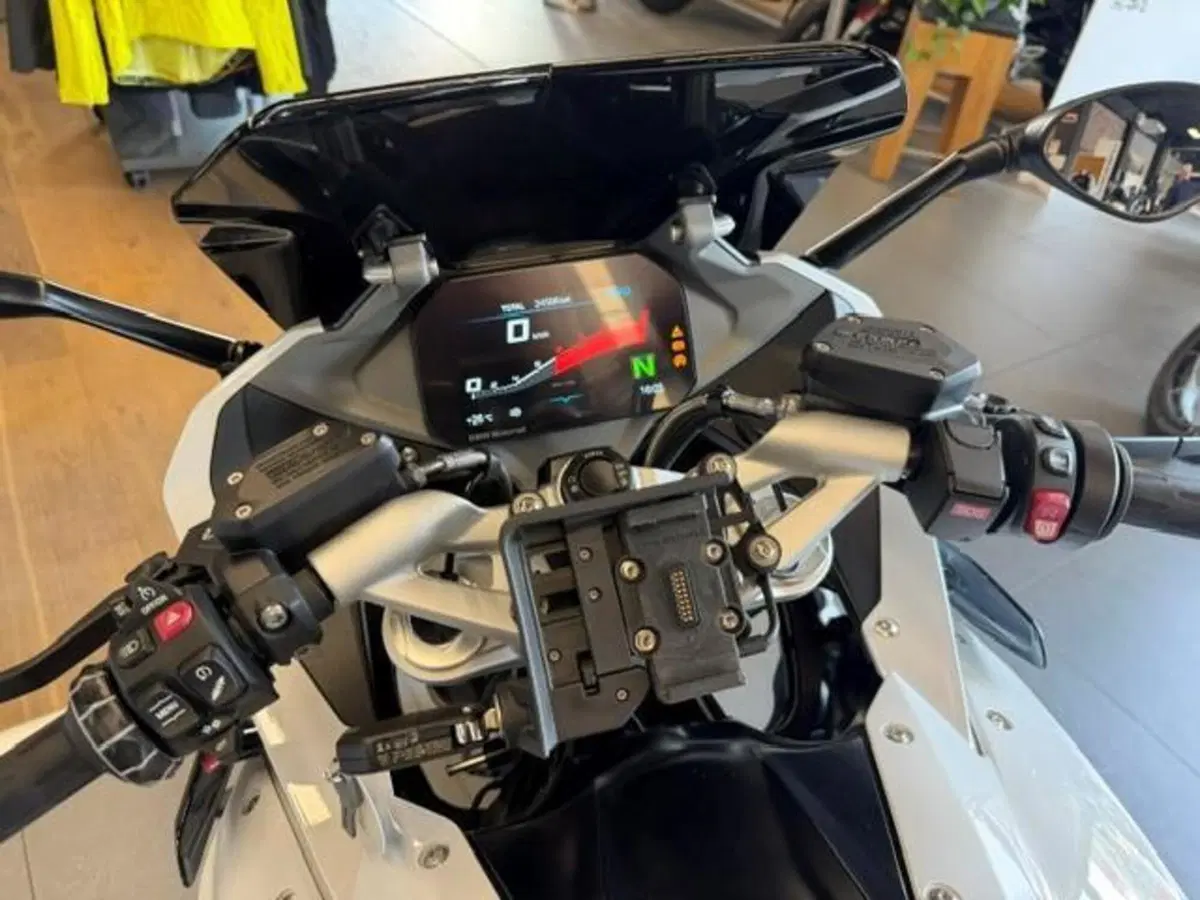 Bmw R 1250 RS (2021 - 25) (2)