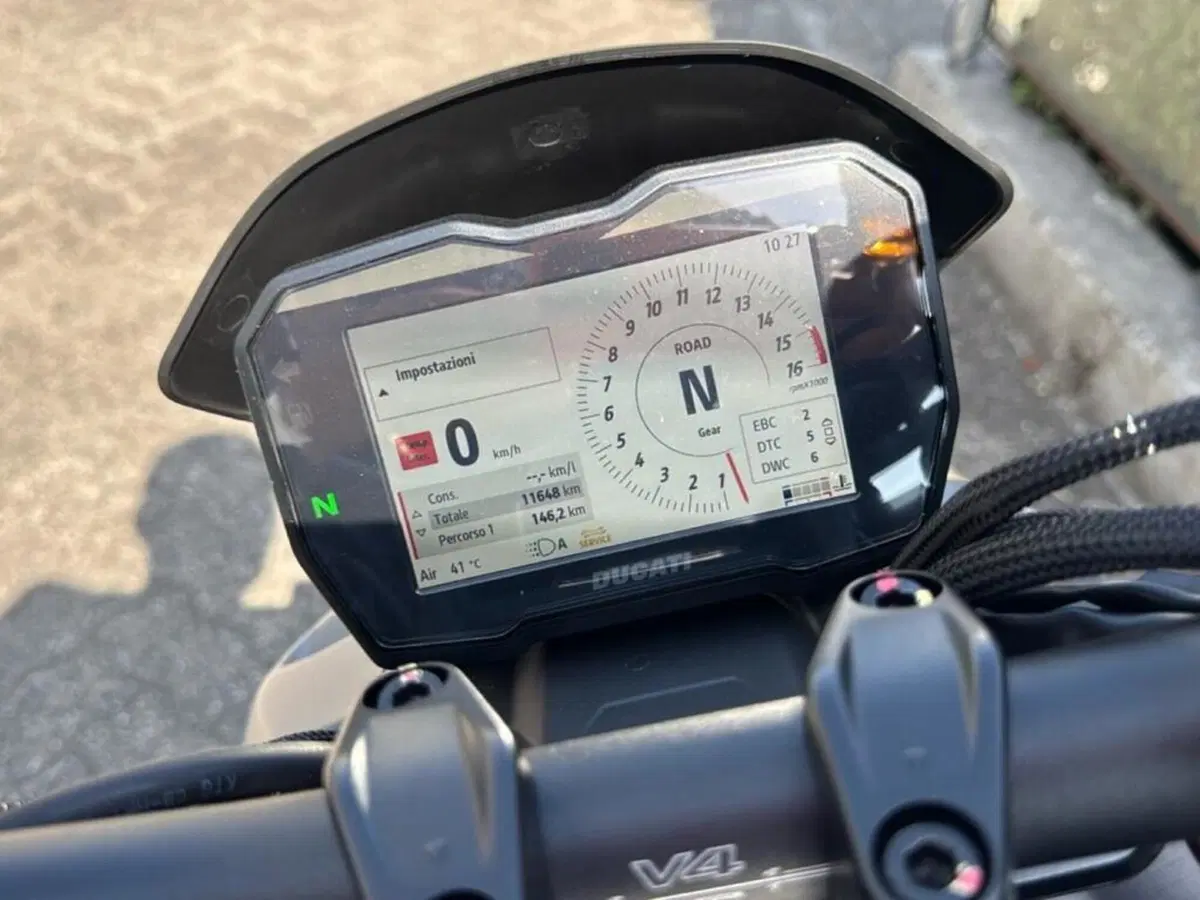 Ducati Streetfighter V4 S (2023 - 24) (14)
