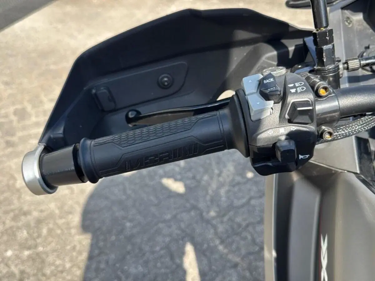 Moto Morini X-Cape 650 (2021 - 26) (13)