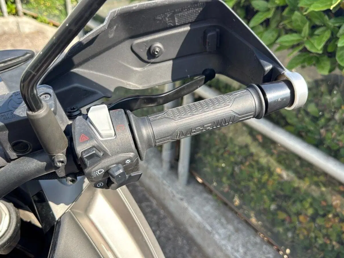 Moto Morini X-Cape 650 (2021 - 26) (15)