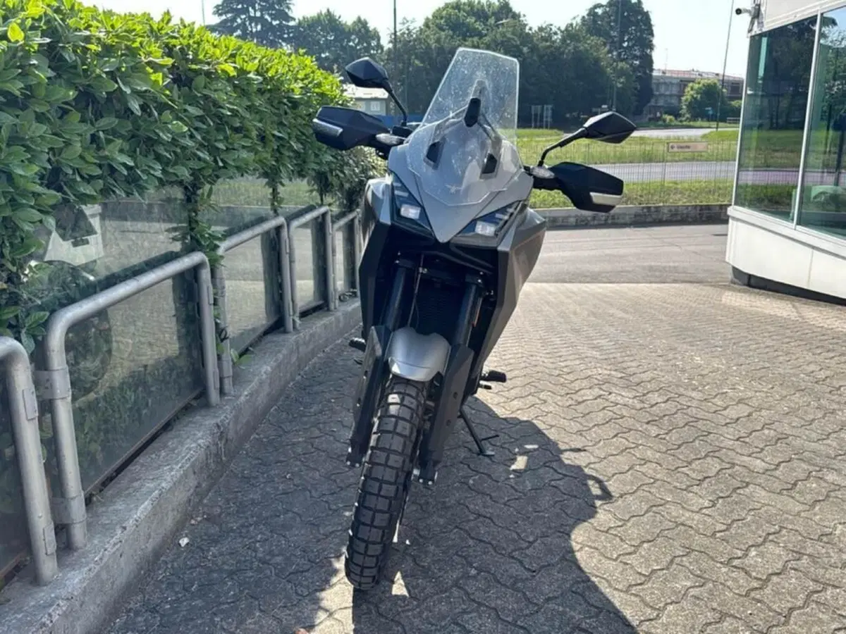 Moto Morini X-Cape 650 (2021 - 26) (2)