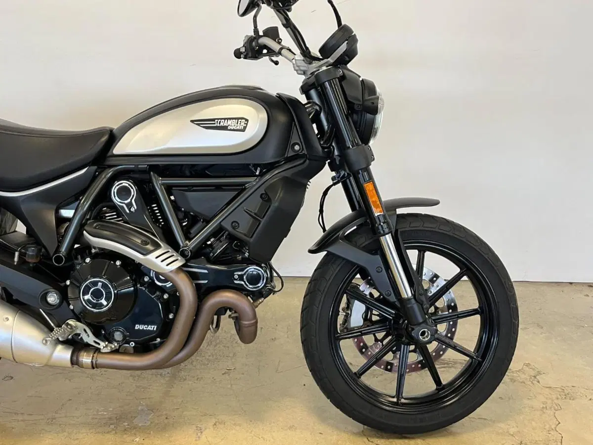 Ducati Scrambler 800 Icon Dark (2021 - 22) (5)