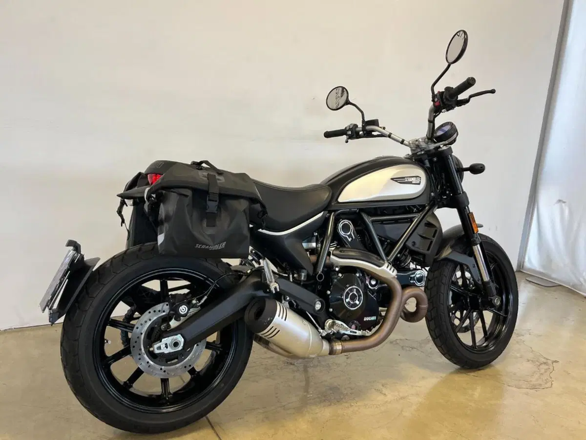 Ducati Scrambler 800 Icon Dark (2021 - 22) (7)