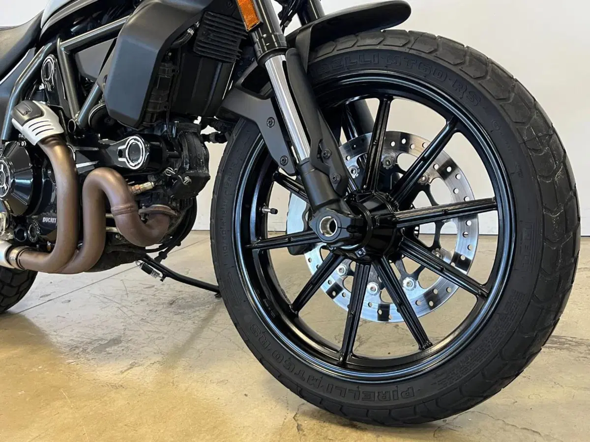 Ducati Scrambler 800 Icon Dark (2021 - 22) (4)