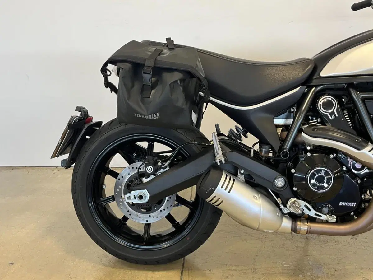 Ducati Scrambler 800 Icon Dark (2021 - 22) (6)