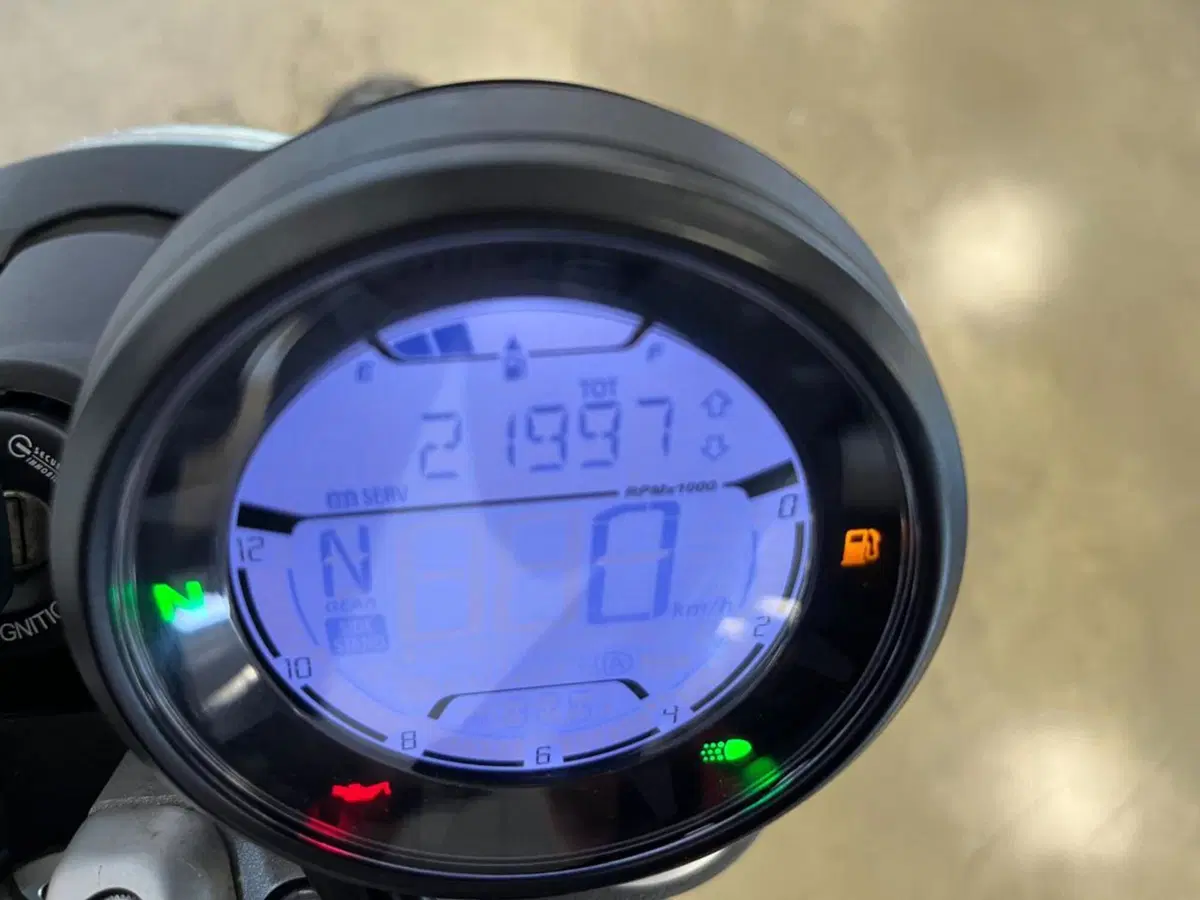Ducati Scrambler 800 Icon Dark (2021 - 22) (13)