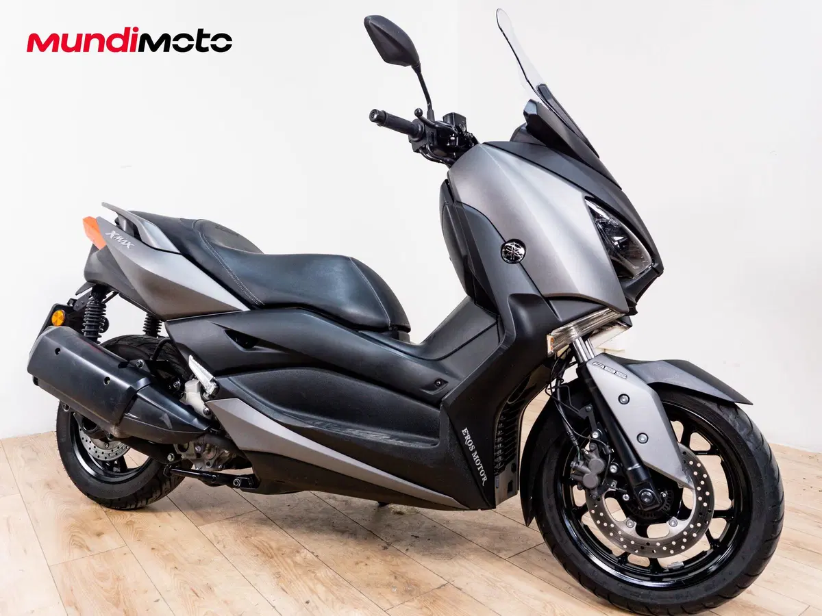 Yamaha X-Max 300 Tech Max (2020) (2)