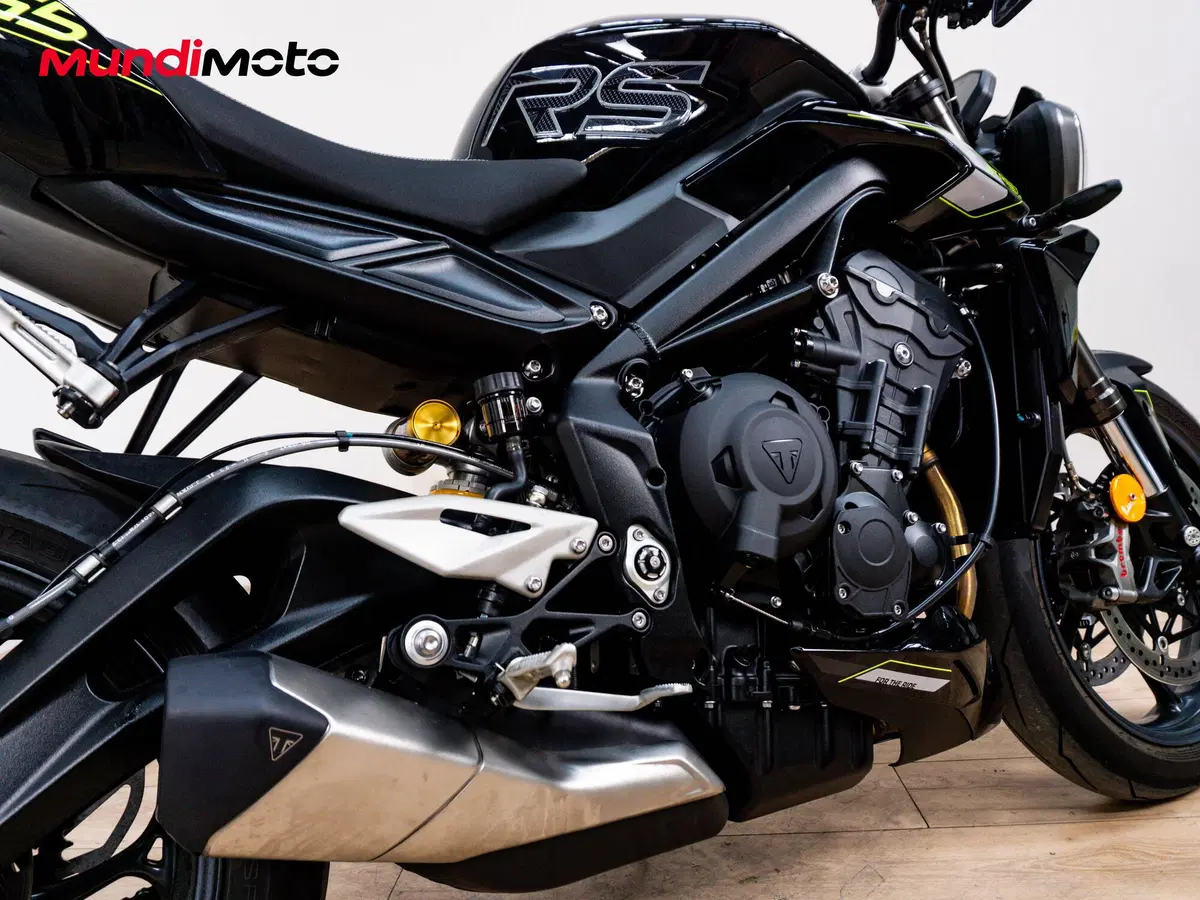 Triumph Street Triple 765 RS (2023 - 26) (4)