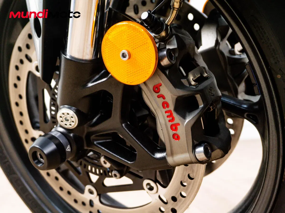 Triumph Street Triple 765 RS (2023 - 26) (17)