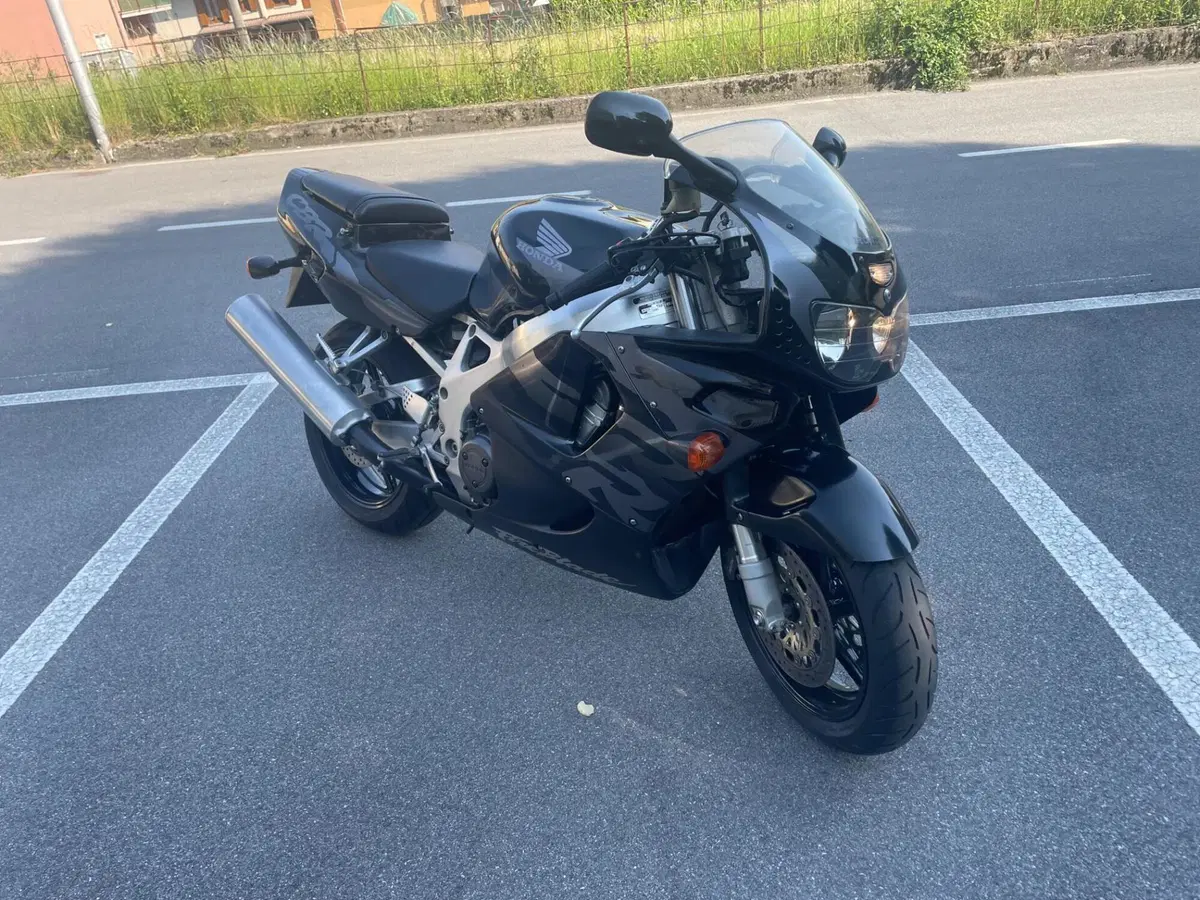Honda CBR 900 RR