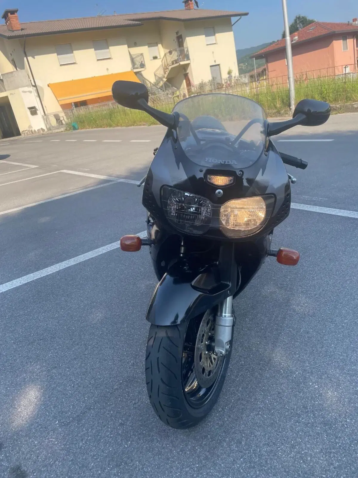 Honda CBR 900 RR (7)