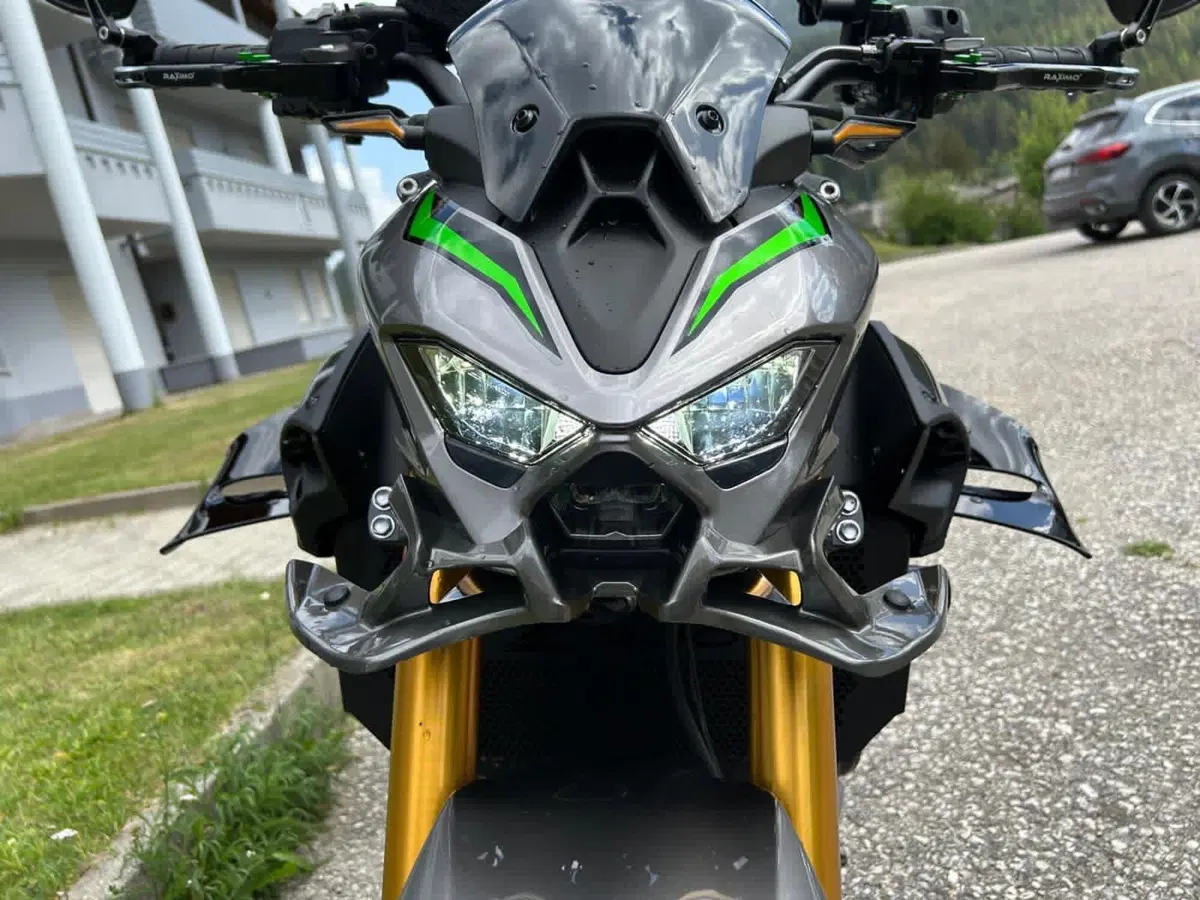 Kawasaki Z 900 SE (2025 - 26) (2)