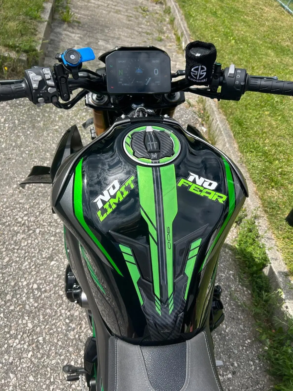 Kawasaki Z 900 SE (2025 - 26) (5)