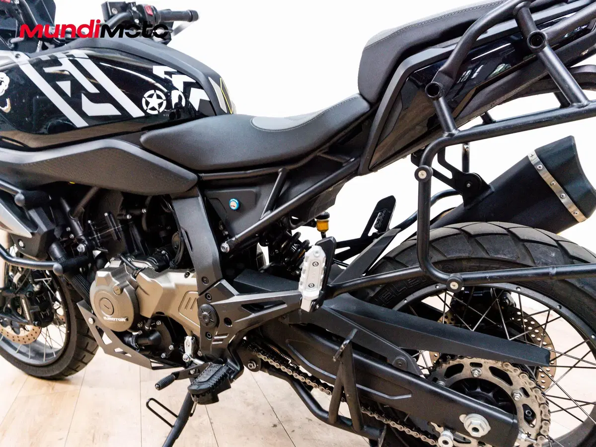 QJ Motor SRT 550 SX (2024) (10)