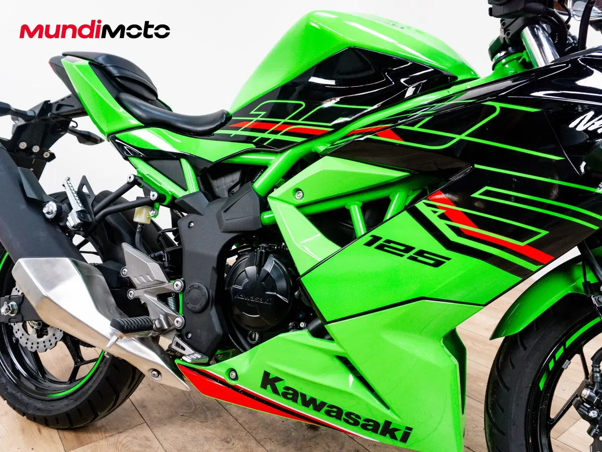 Kawasaki Ninja 125 (2025 - 26) (4)